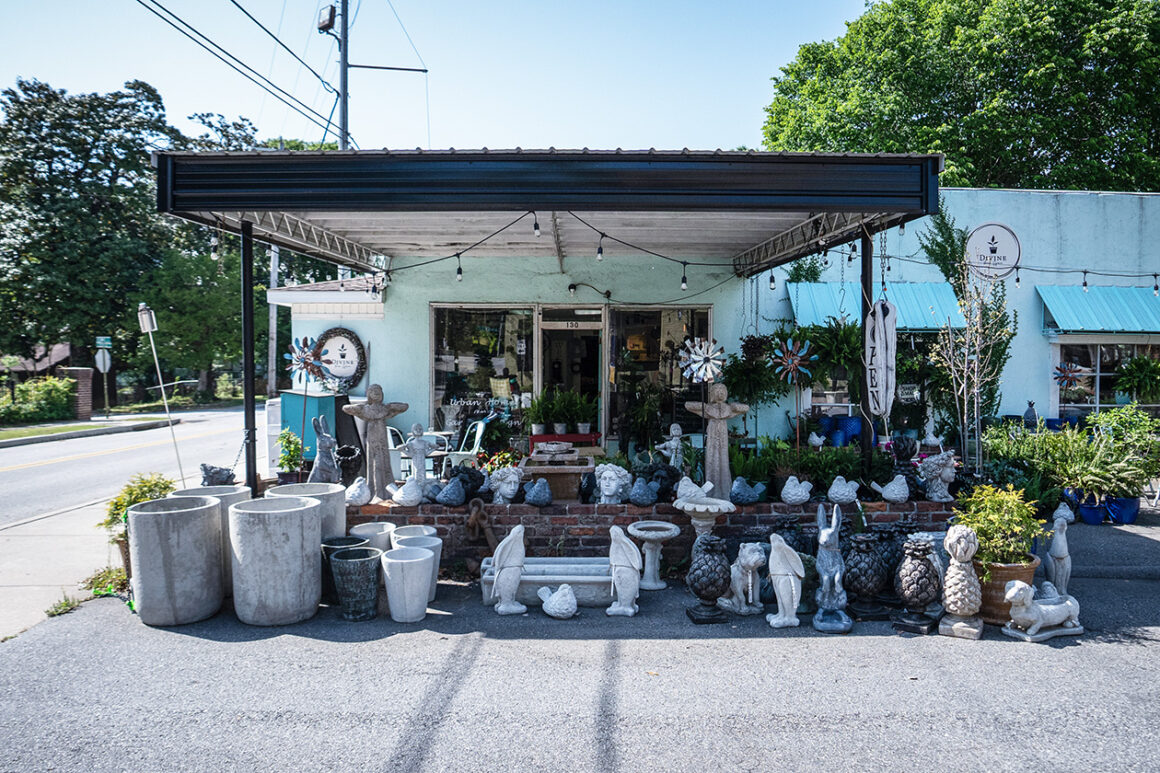 One Of Our favorite things to do Abbeville SC - shop and sip at Divine Your Space