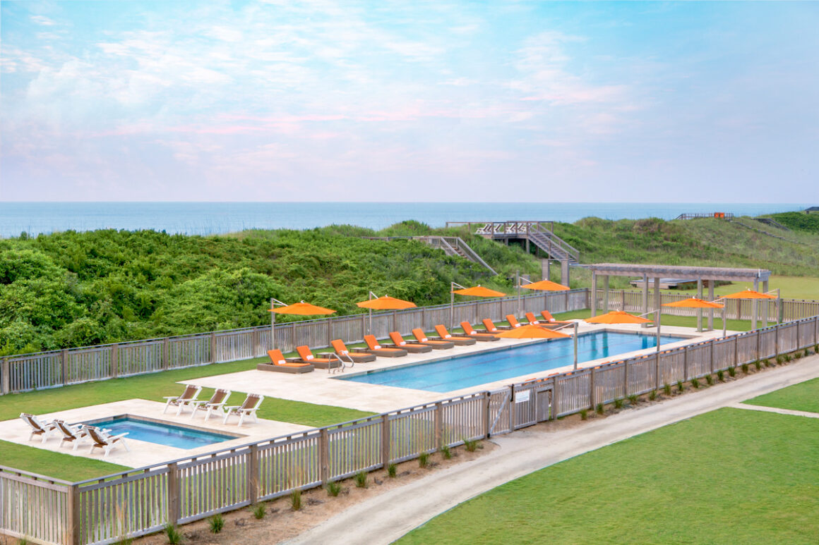 the sanderling pool amenities