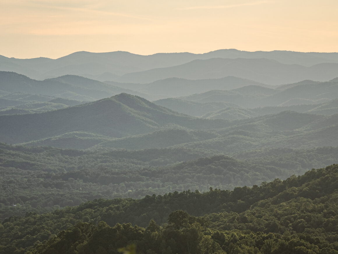 the-best-mountain-towns-in-nc-and-why-you-should-visit-each